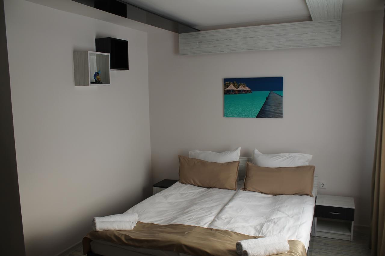 דובריץ Tiara Hotel מראה חיצוני תמונה