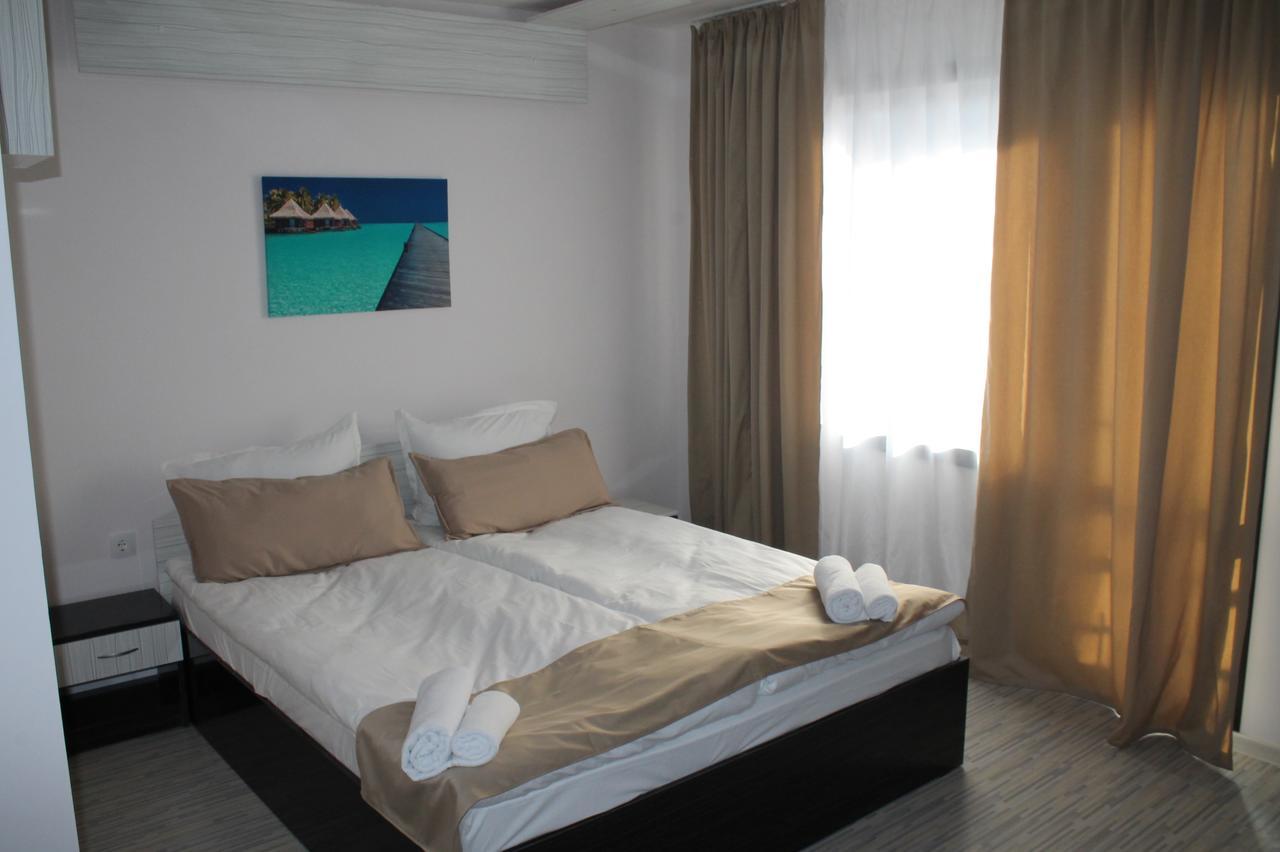 דובריץ Tiara Hotel מראה חיצוני תמונה