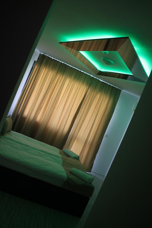 דובריץ Tiara Hotel מראה חיצוני תמונה