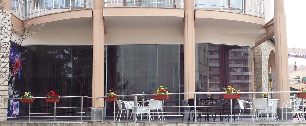 דובריץ Tiara Hotel מראה חיצוני תמונה