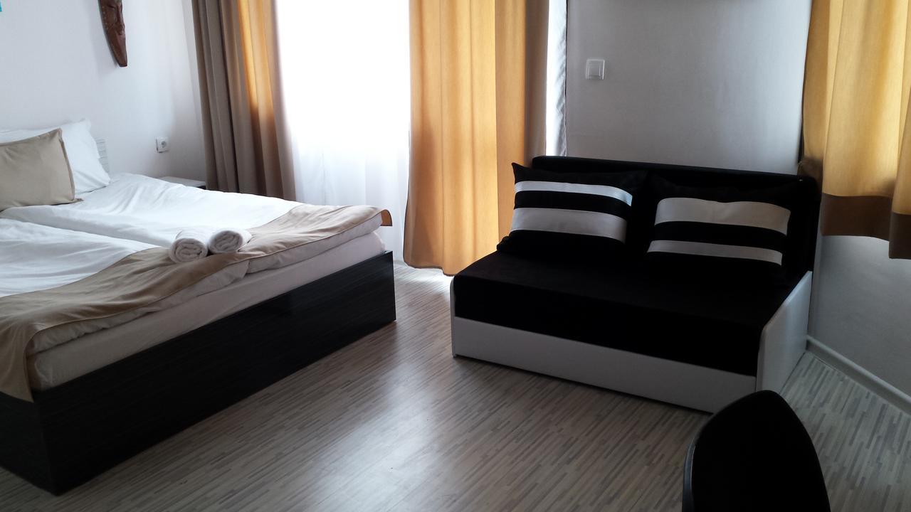 דובריץ Tiara Hotel מראה חיצוני תמונה