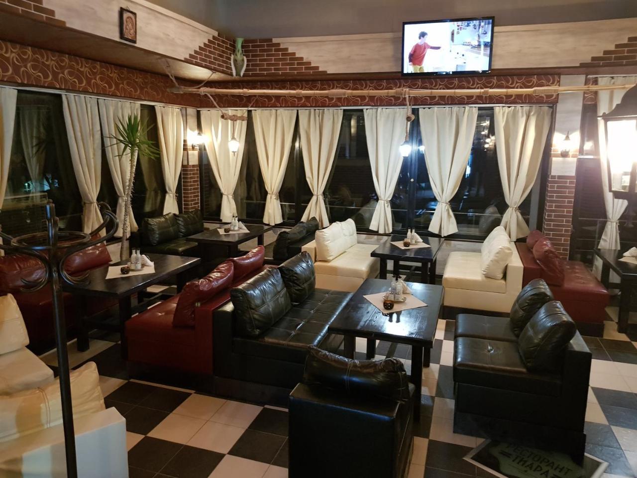 דובריץ Tiara Hotel מראה חיצוני תמונה